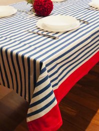 New York Red Tablecloth 150x150cm New York Red Tablecloth 150x150cm